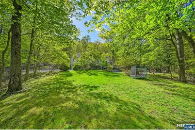 639 Pawnee Lane, Franklin Lakes, NJ 07417 - Photo 40