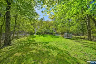639 Pawnee Ln, Franklin Lakes, NJ 07417 - Photo 40