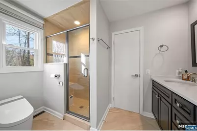 639 Pawnee Lane, Franklin Lakes, NJ 07417 - Photo 14