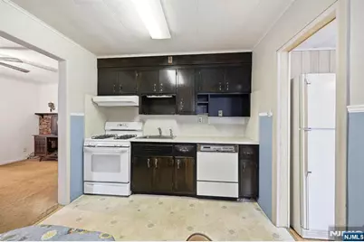 116 Hamilton Avenue, Fairview, NJ 07022 - Photo 20