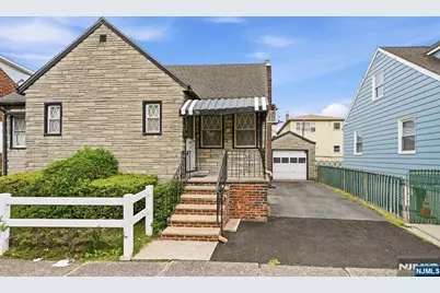 116 Hamilton Avenue, Fairview, NJ 07022 - Photo 2