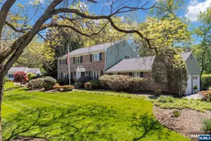 309 Windham Ct, Wyckoff Township, NJ 07481 - Photo 2