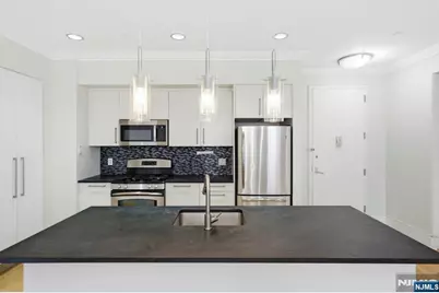 4 Beacon Way 1404 #1404, Jersey City, NJ 07304 - Photo 4