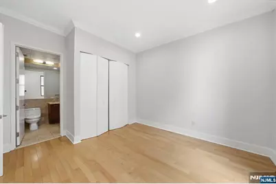 4 Beacon Way 1404 #1404, Jersey City, NJ 07304 - Photo 6