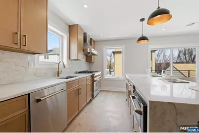 138-140A Weigands Lane, Secaucus, NJ 07094 - Photo 4