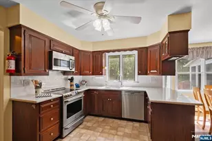 74 Van Blarcom Ln, Wyckoff Township, NJ 07481 - Photo 14