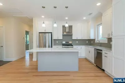 33 Van Dyke Street, Wallington, NJ 07057 - Photo 14