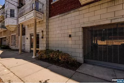 29-31 Freeman Street D-2 #D-2, Newark, NJ 07105 - Photo 28