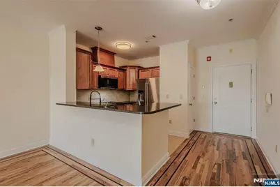 29-31 Freeman Street D-2 #D-2, Newark, NJ 07105 - Photo 4