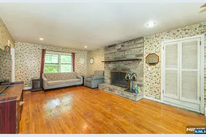 115 Hampshire Hill Road, Upper Saddle River, NJ 07458 - Photo 14