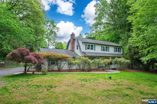 115 Hampshire Hill Rd, Upper Saddle River, NJ 07458 - Photo 2