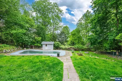 115 Hampshire Hill Road, Upper Saddle River, NJ 07458 - Photo 32