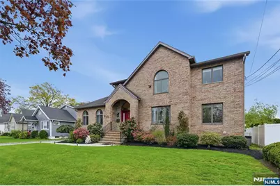 26 Madison Avenue, Hasbrouck Heights, NJ 07604 - Photo 4