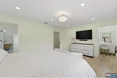 26 Madison Avenue, Hasbrouck Heights, NJ 07604 - Photo 32