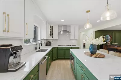 26 Madison Avenue, Hasbrouck Heights, NJ 07604 - Photo 16