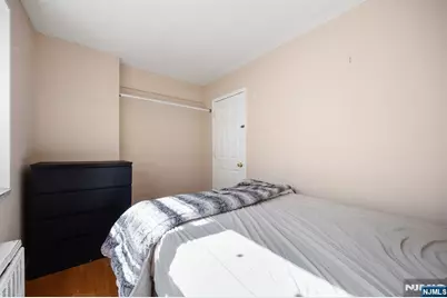 2215 N Central Road 4A #4A, Fort Lee, NJ 07024 - Photo 14