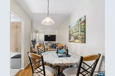 2215 N Central Road 4A #4A, Fort Lee, NJ 07024 - Photo 2