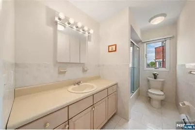 415 Lawton Avenue A #A, Cliffside Park, NJ 07010 - Photo 20