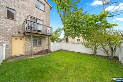 415 Lawton Avenue A #A, Cliffside Park, NJ 07010 - Photo 26