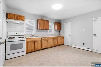 61 Holsman Street, Paterson, NJ 07522 - Photo 4