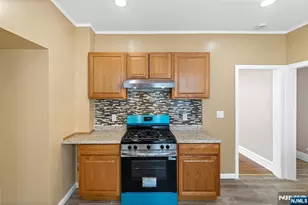 50 Underwood St, Newark, NJ 07106 - Photo 8