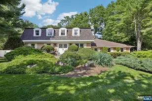 306 Windham Ct, Wyckoff Township, NJ 07481 - Photo 1