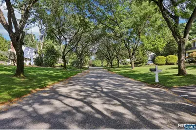 306 Windham Court, Wyckoff Township, NJ 07481 - Photo 46
