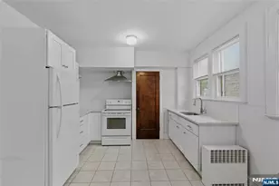 465 Oakdene Ave 1, Cliffside Park, NJ 07010 - Photo 14