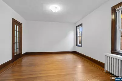 465 Oakdene Avenue 1 #1, Cliffside Park, NJ 07010 - Photo 2