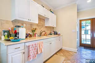 229 Tremont Ave, Orange, NJ 07050 - Photo 16