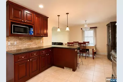 372 Main Street, Bergenfield, NJ 07621 - Photo 6