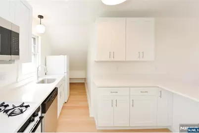 244 Van Winkle Avenue 2 #2, Hawthorne, NJ 07506 - Photo 10