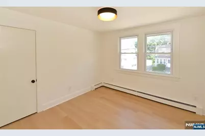 244 Van Winkle Avenue 2 #2, Hawthorne, NJ 07506 - Photo 14