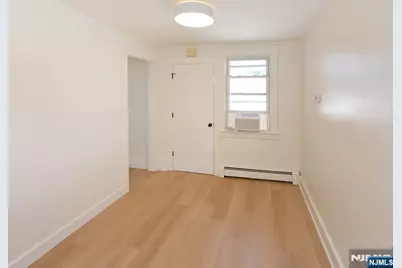 244 Van Winkle Avenue 2 #2, Hawthorne, NJ 07506 - Photo 4