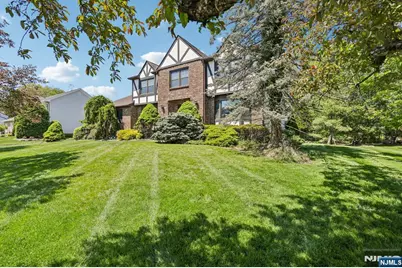 28 Verkade Drive, Wayne, NJ 07470 - Photo 2