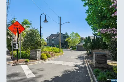 5 Vista Lane, Edgewater, NJ 07020 - Photo 8