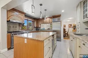 32-03 Norwood Dr, Fair Lawn, NJ 07410 - Photo 4
