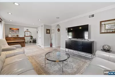 32-03 Norwood Drive, Fair Lawn, NJ 07410 - Photo 6