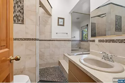 32-03 Norwood Drive, Fair Lawn, NJ 07410 - Photo 10
