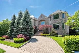 1115 Arcadian Way, Fort Lee, NJ 07024 - Photo 2