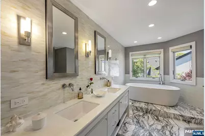 1115 Arcadian Way, Fort Lee, NJ 07024 - Photo 28