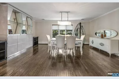 1115 Arcadian Way, Fort Lee, NJ 07024 - Photo 12