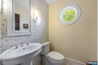 1115 Arcadian Way, Fort Lee, NJ 07024 - Photo 22