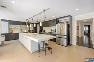 1115 Arcadian Way, Fort Lee, NJ 07024 - Photo 16