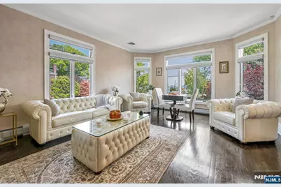 1115 Arcadian Way, Fort Lee, NJ 07024 - Photo 10
