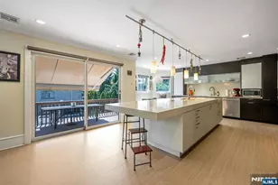1115 Arcadian Way, Fort Lee, NJ 07024 - Photo 16