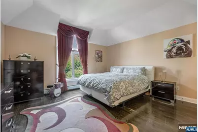 1115 Arcadian Way, Fort Lee, NJ 07024 - Photo 32