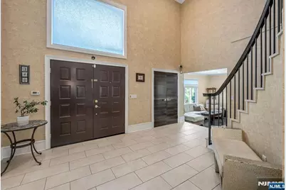1115 Arcadian Way, Fort Lee, NJ 07024 - Photo 4