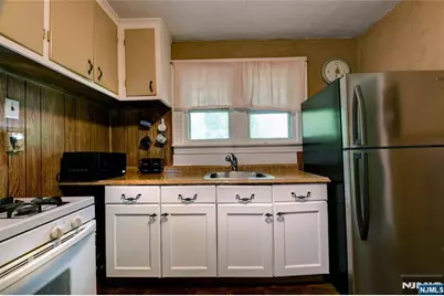 86 Greenwood Avenue, Pequannock Township, NJ 07440 - Photo 20