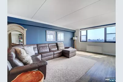 250 Gorge #21B, Cliffside Park, NJ 07010 - Photo 4